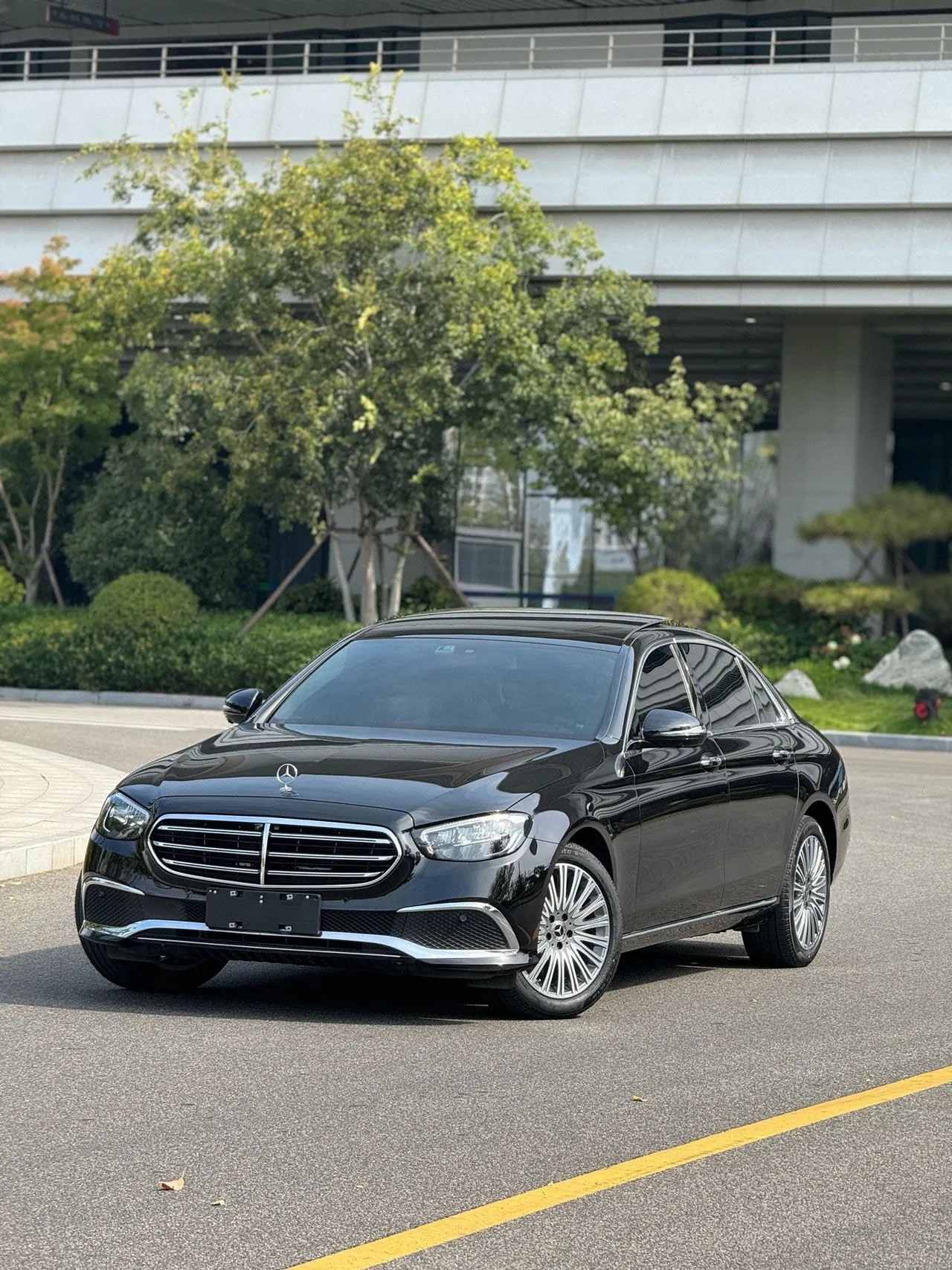 Open image lightbox: Mercedes Benz E-Class 2023 E 300 L 2.0T Fashion Automatic Gear