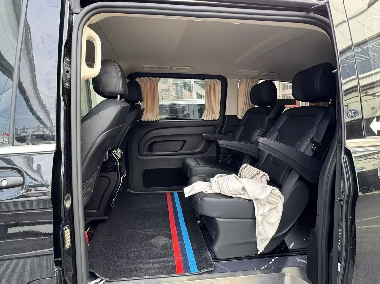 Mercedes Benz 2023 Vito 2.0T Business Edition 7-seat Automatic Gear 3
