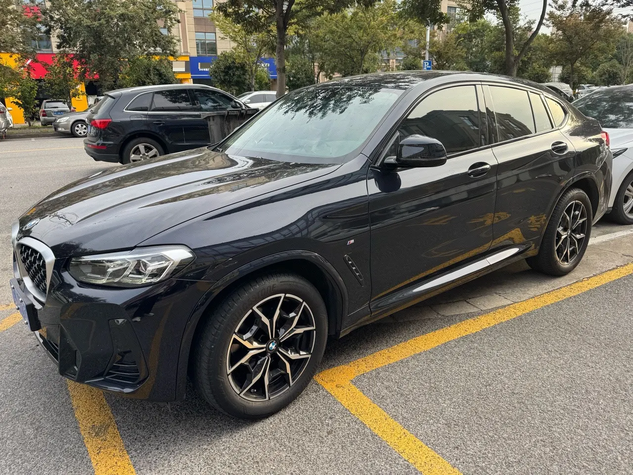 BMW X4 (Imported) 2022 X4 xDrive25i 2.0T M Sports Suit Automatic Gear - View 1