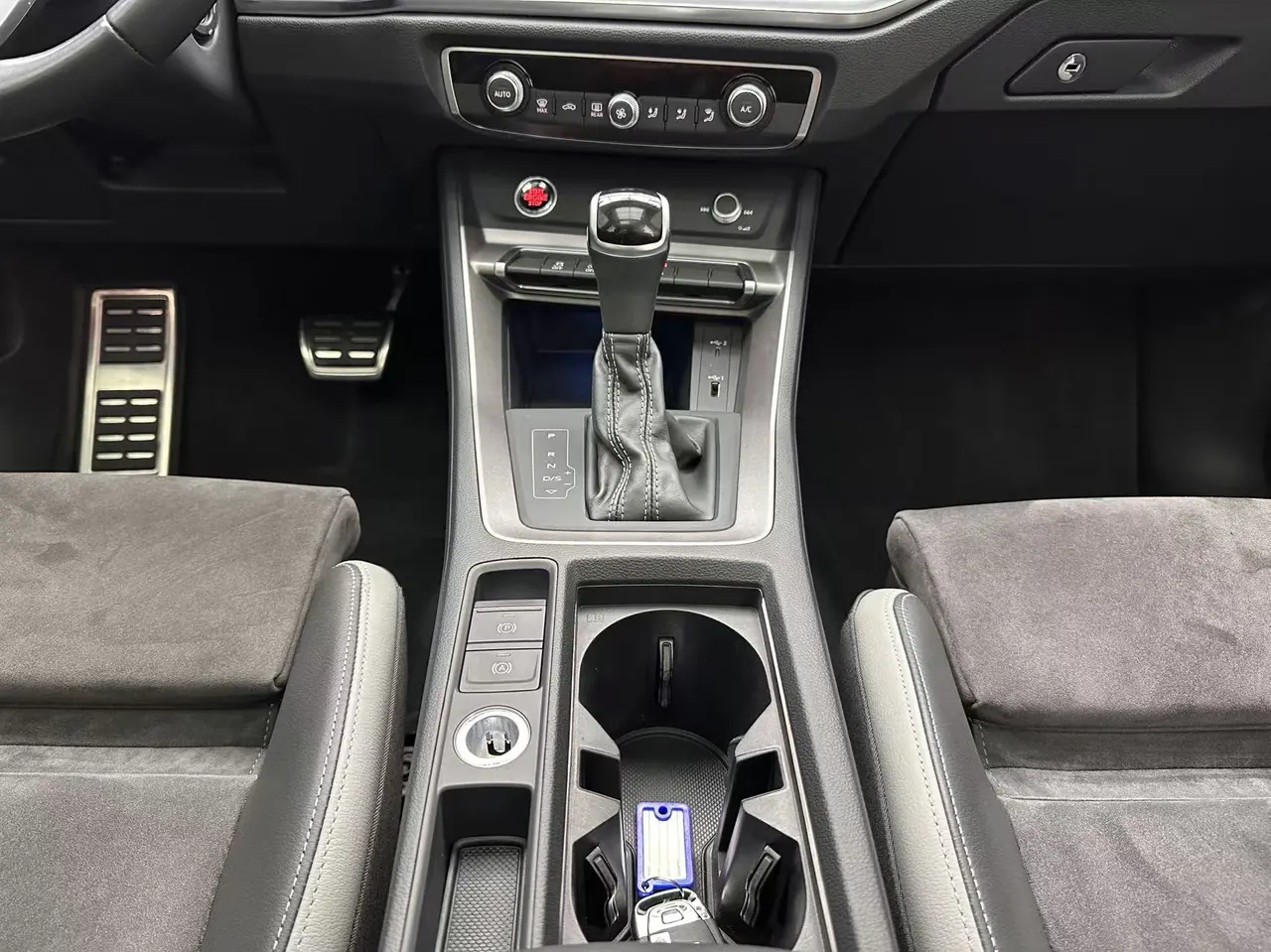 Audi 2020 Q3 1.4TFSI 35TFSI Aggressive Dynamic Automatic 2