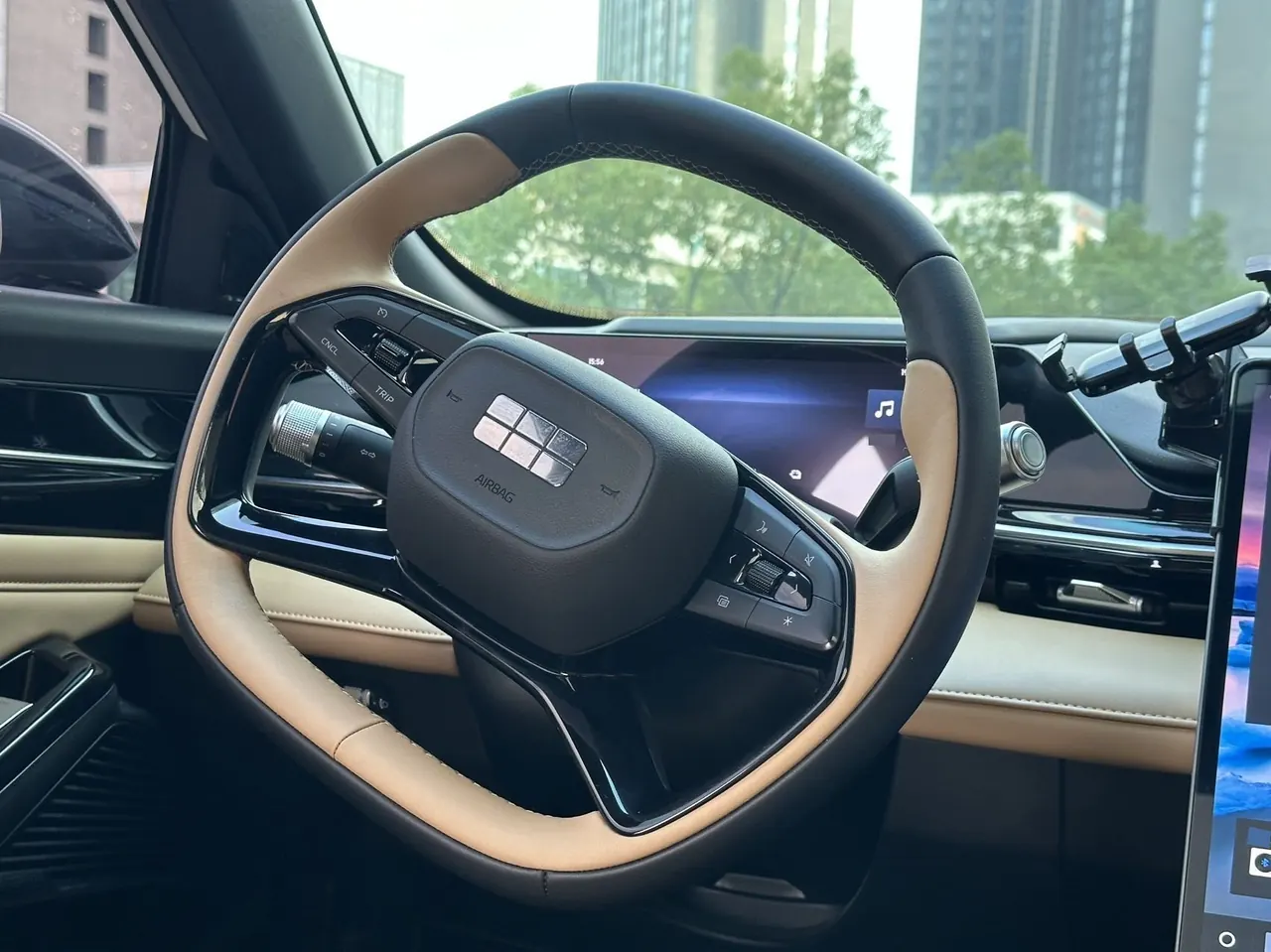 Geely Galaxy 2023 L6 1.5T 60km AIR automatic gear 5