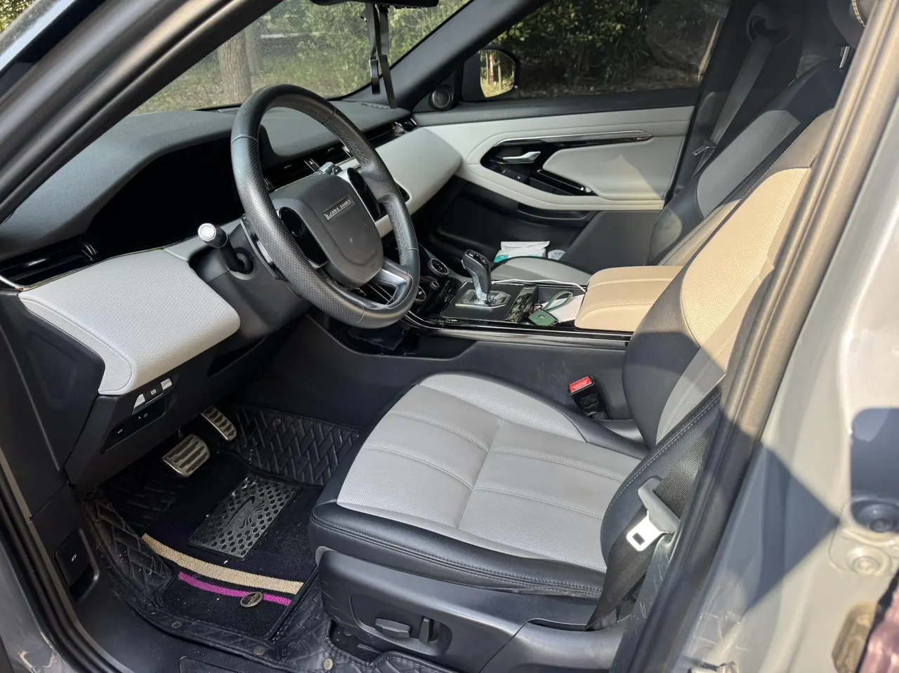 Land Rover 2021 evoque 48V 2.0T 249PS R-DYNAMIC s obsidian black sports version automatic gear 2