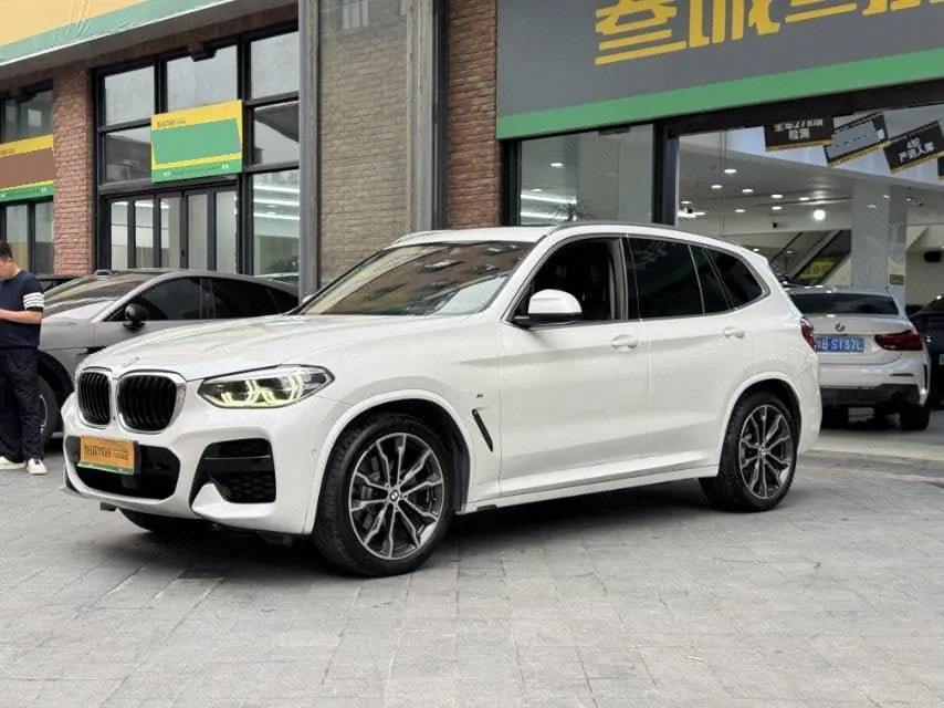 Open image lightbox: BMW 2020 X3 xDrive30i 2.0T Leading M Sports Suit Automatic Gear