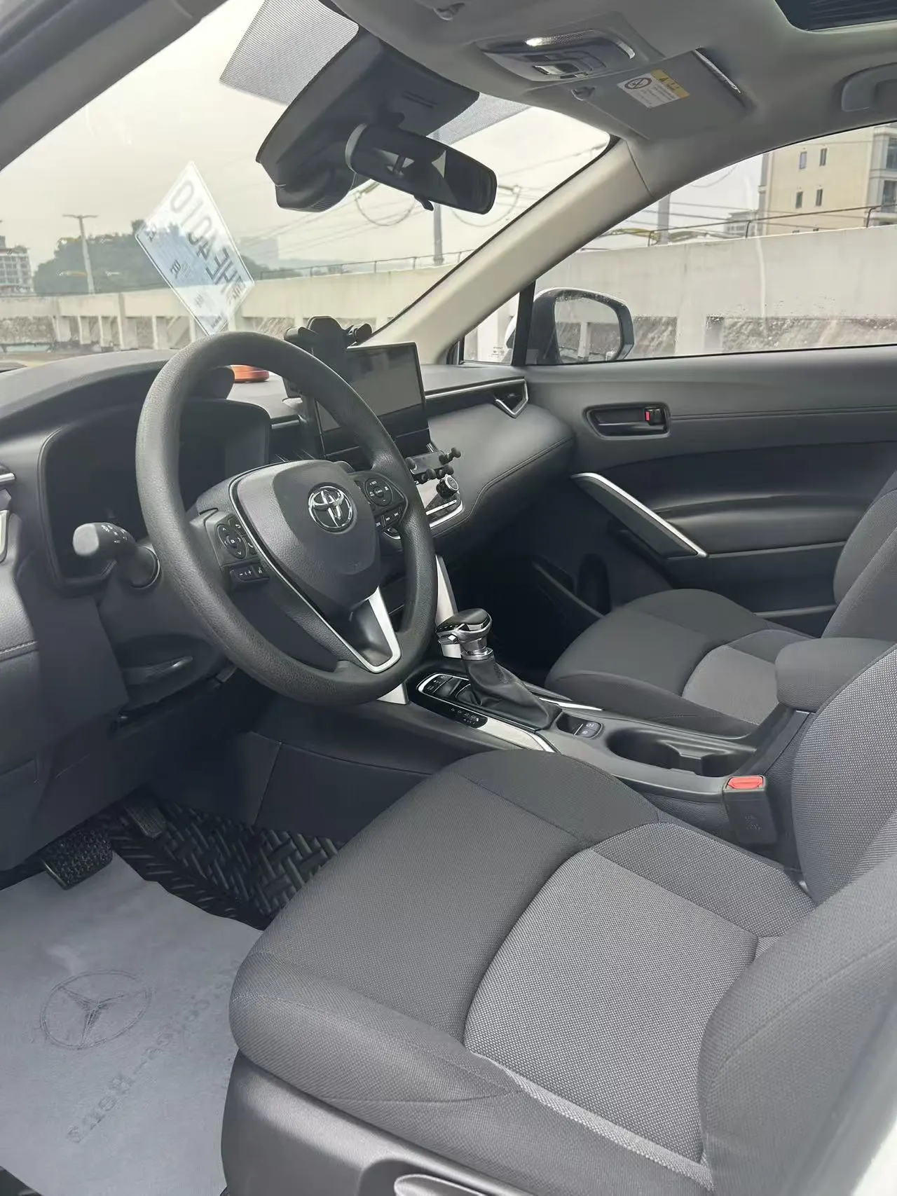 Toyota 2023 Fenglanda Shuangqing 2.0 Stepless Intelligent Electric Hybrid Leading Edition Automatic Gear 3