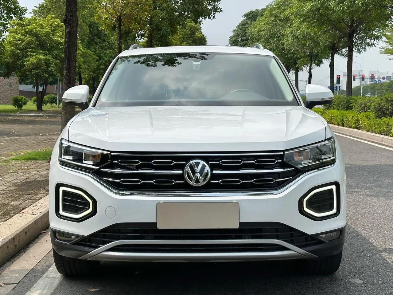Volkswagen 2020 Tanyue 2.0TSI 330TSI Two-Drive Deluxe Smart Joint Edition Automatic Gear 2
