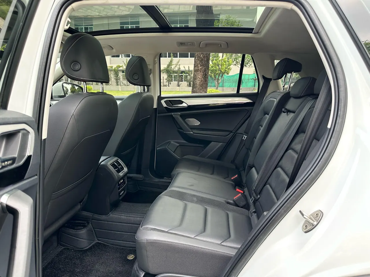 Volkswagen 2020 Tanyue 2.0TSI 330TSI Two-Drive Deluxe Smart Joint Edition Automatic Gear 6
