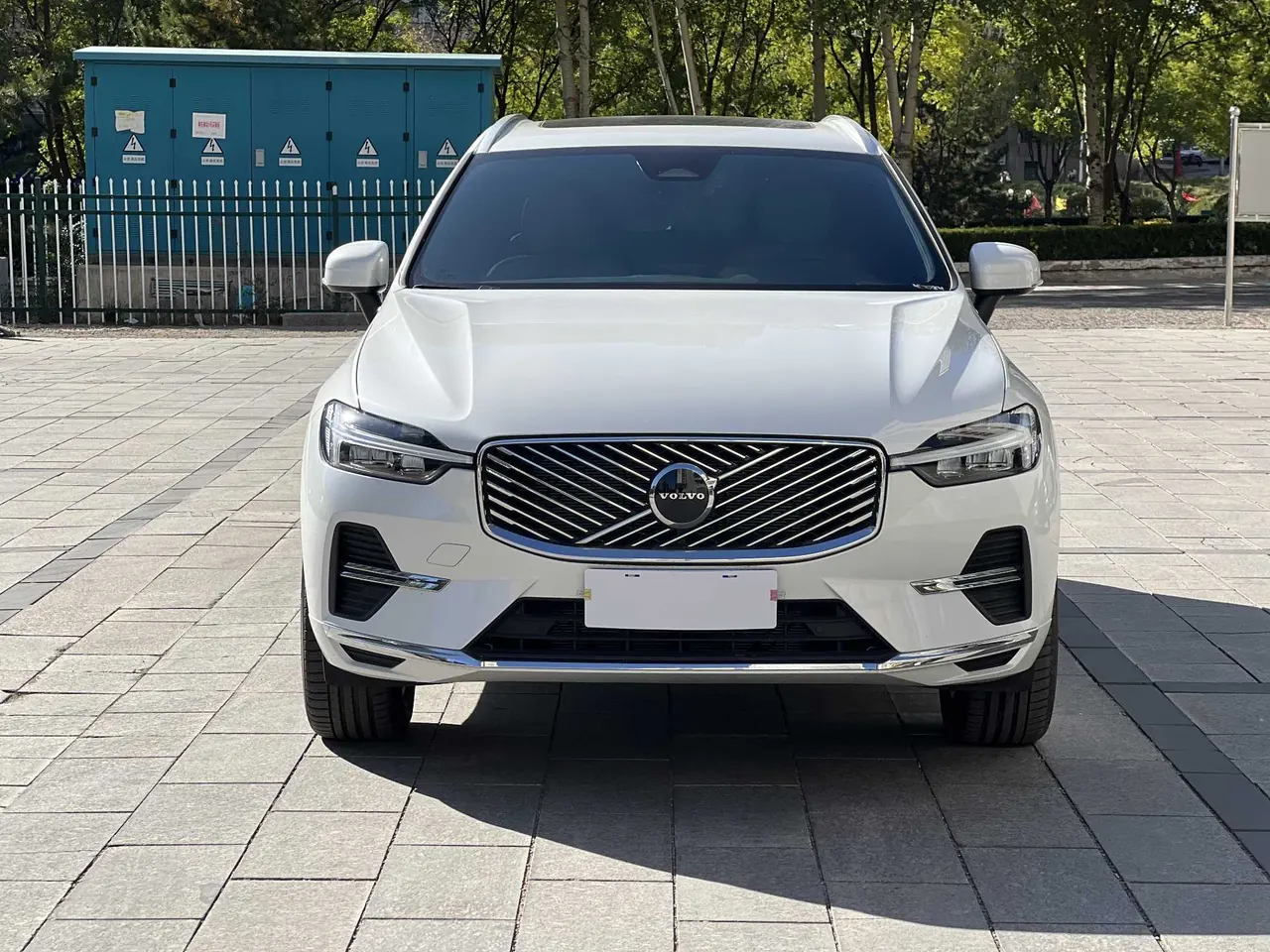 Volvo 2026 XC60 48V 2.0T B5 All-Wheel Drive Intelligent Luxury Edition Automatic Transmission 2