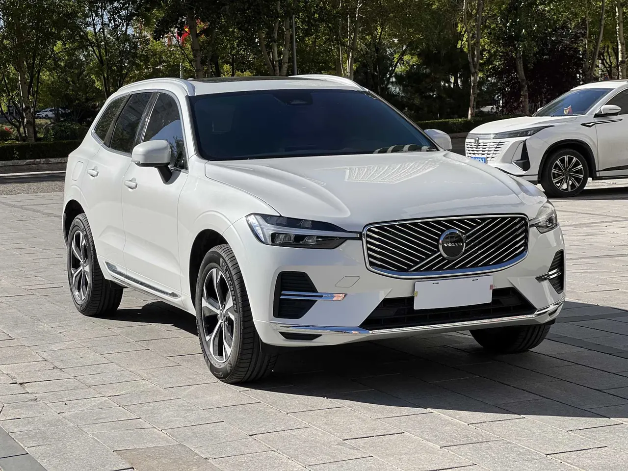 Volvo 2026 XC60 48V 2.0T B5 All-Wheel Drive Intelligent Luxury Edition Automatic Transmission 3