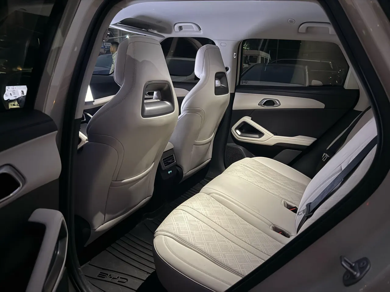 BYD 2025 Yuan UP Smart Driving 401KM Vital Automatic Gear 3