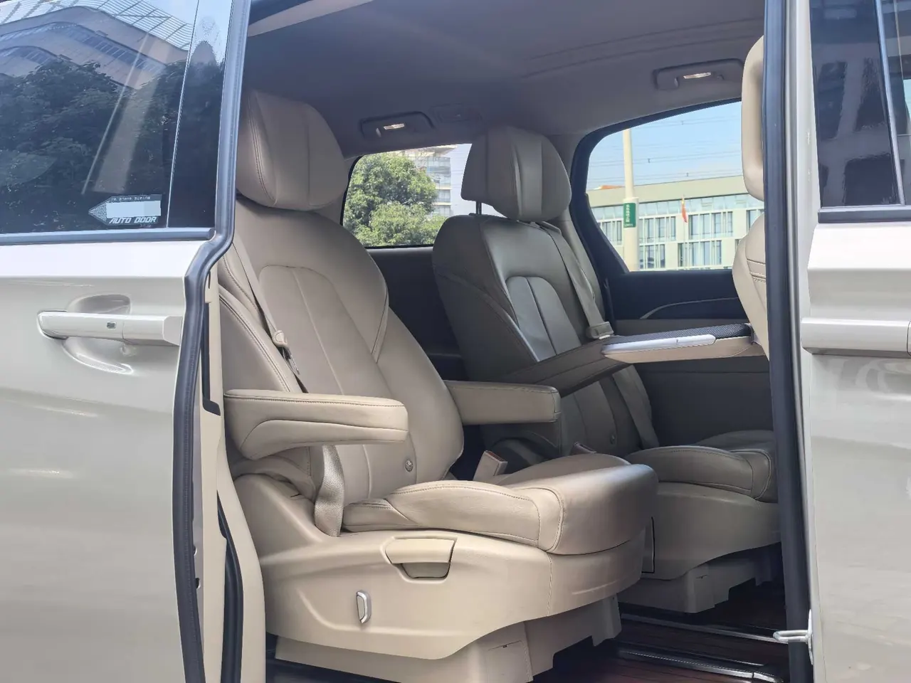 Buick 2022 GL8 ES Lu Zun 48V 2.0T 653T Exclusive Automatic Gear 8