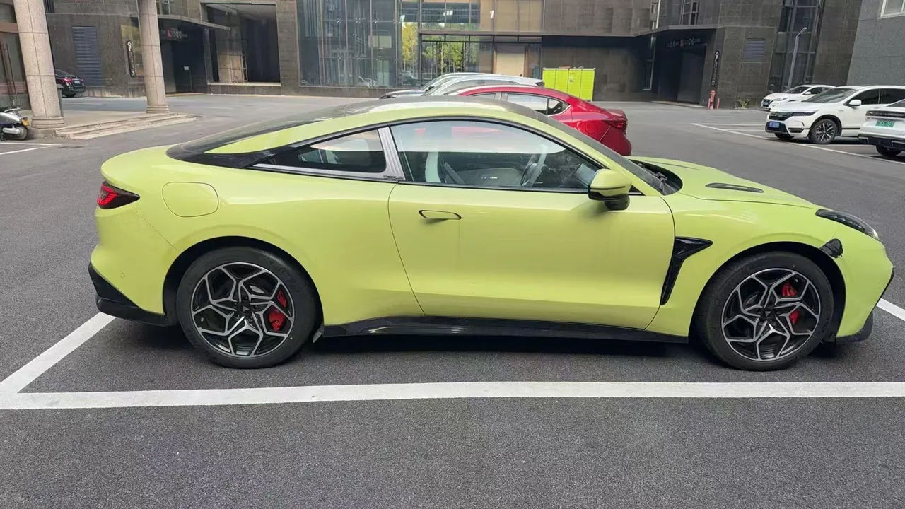 Neta 2023 Neta GT 580 AWD automatic gear 8