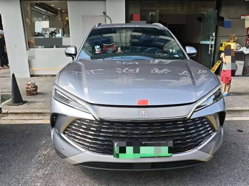 BYD 2026 Song L DM-i 1.5 Stepless 200KM Exceed Automatic Transmission 2