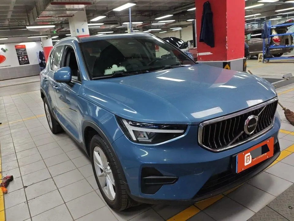 Volvo 2023 XC40 48V 2.0T B3 smart fashion version of automatic gear 7