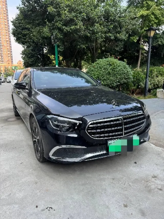 Mercedes Benz Class E New Energy 2022 E 350 e L 2.0T (Change 2) Automatic Gear 2