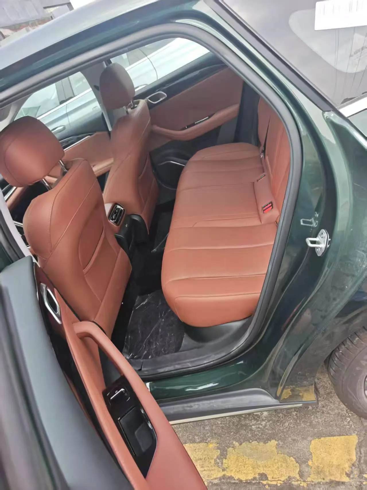 Geely 2026 Emgrand – Sedan 1.5T Flagship Automatic 3