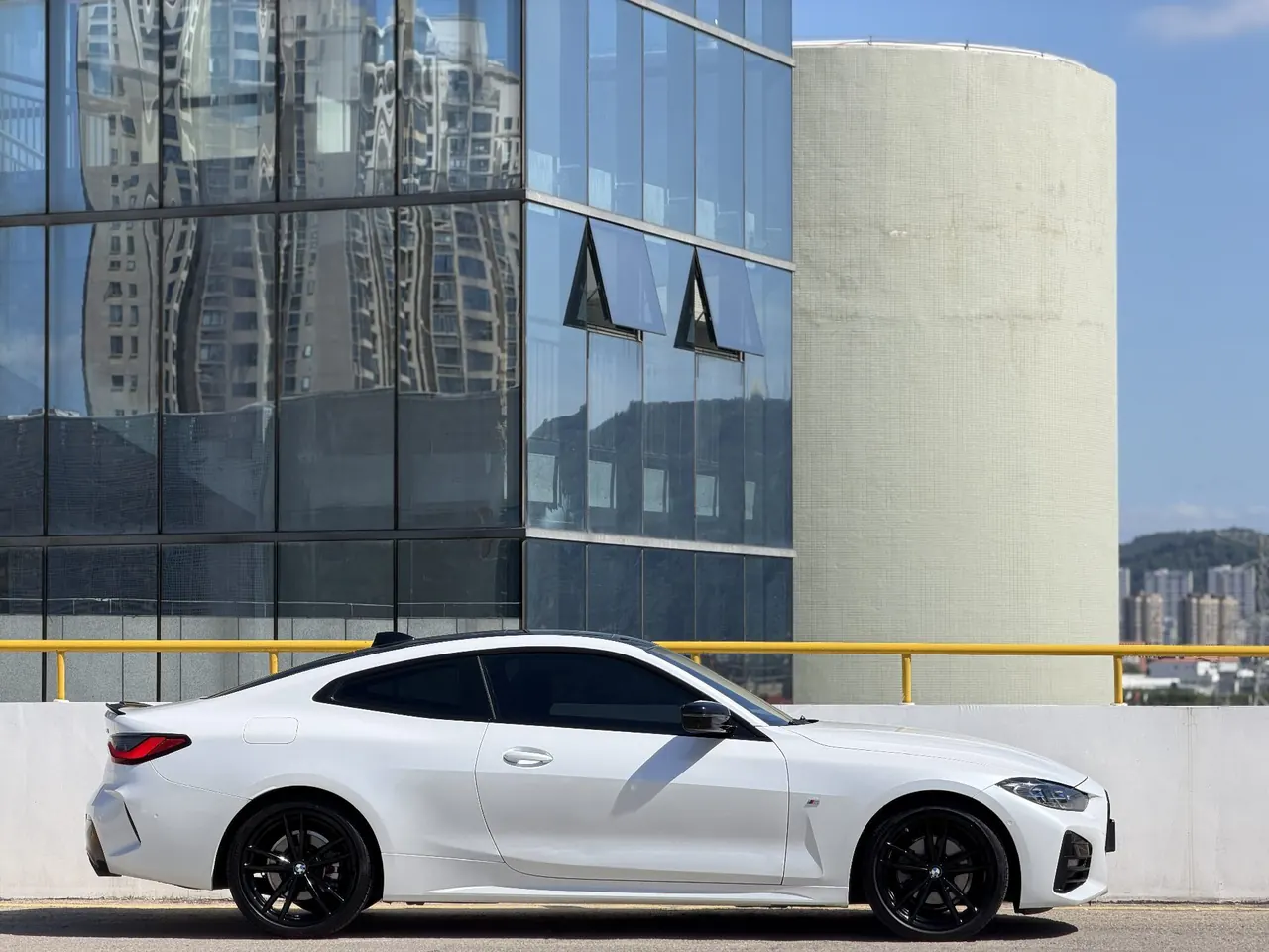 BMW 4 Series (Imported) 2021 425i Coupe 2.0T M Sports Obsidian Night Edition Automatic Gear 3