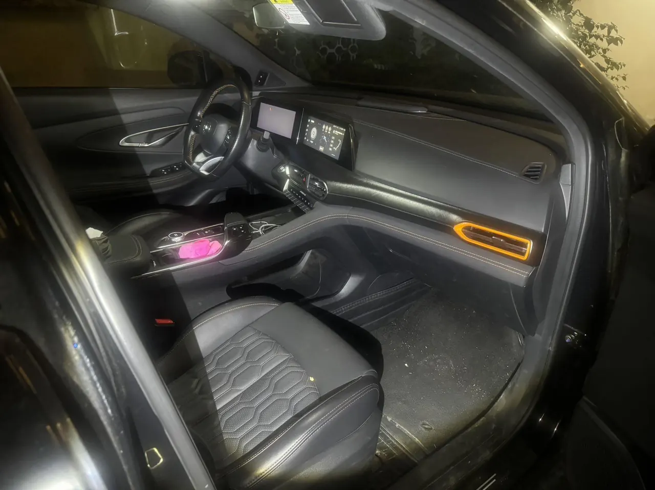 ChangAn 2022 UNI-T 1.5T honorable automatic gear 3