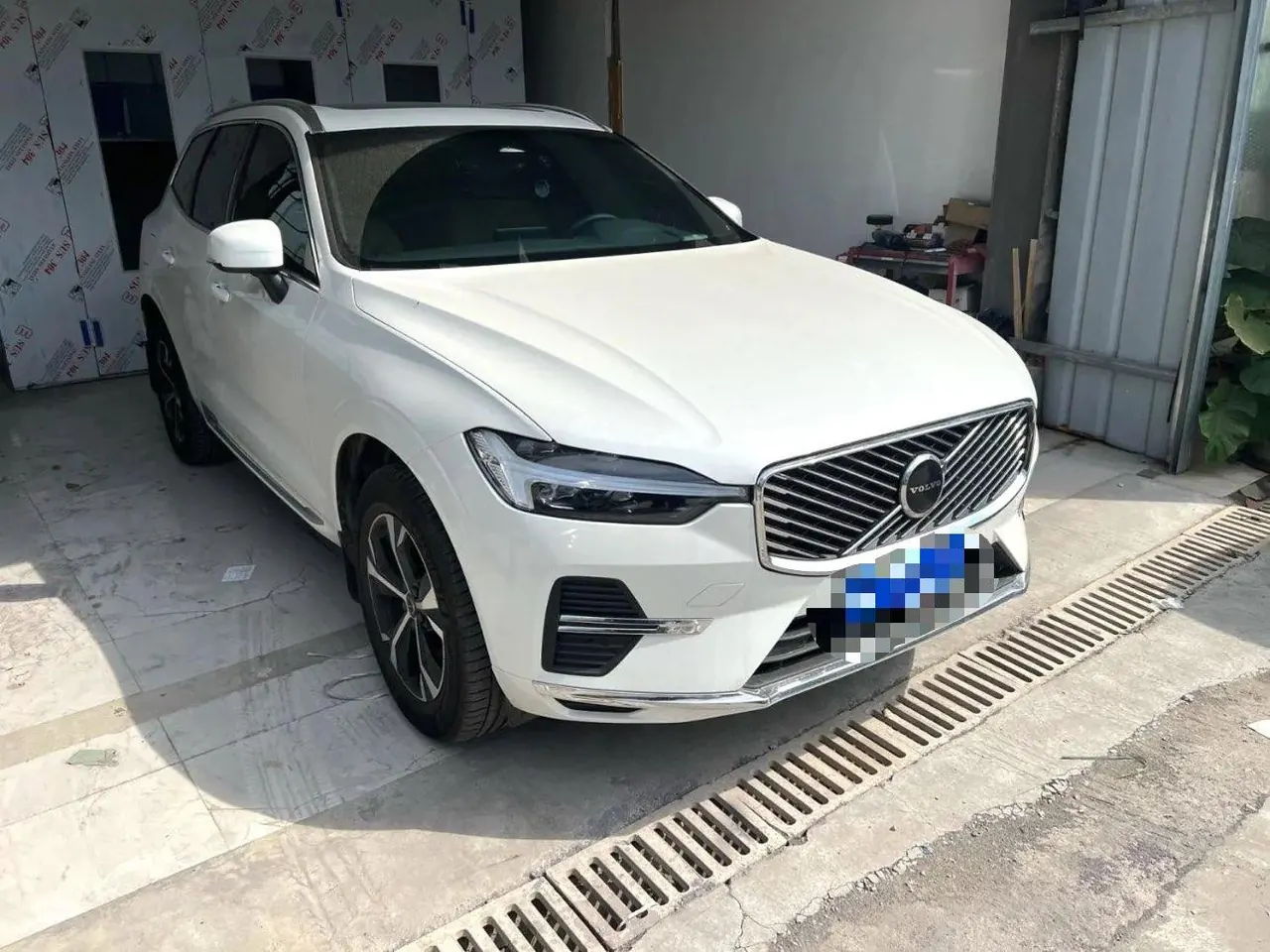 Volvo 2026 XC60 48V 2.0T B5 All-Wheel Drive Intelligent Luxury Edition Automatic Transmission 3