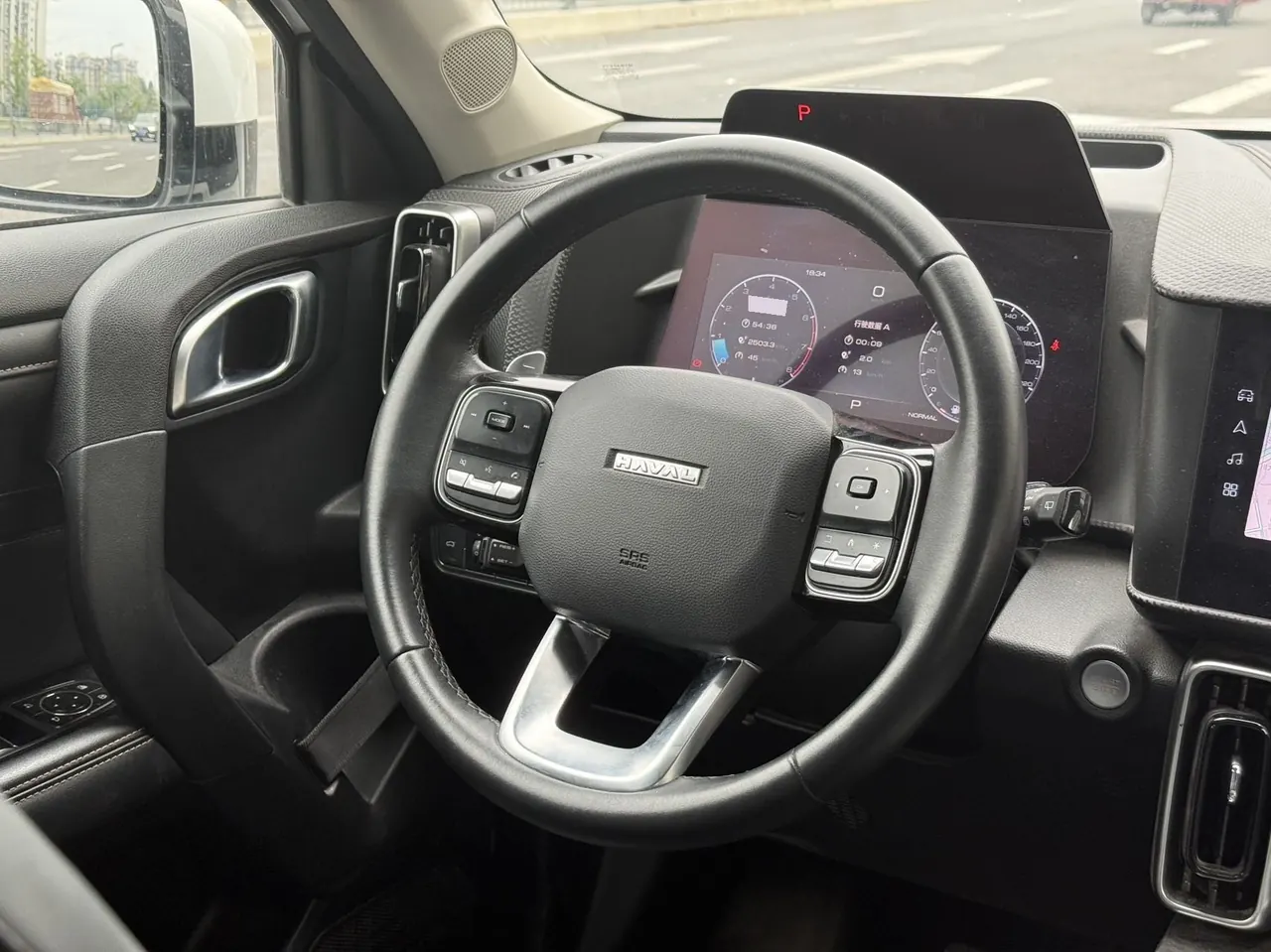 Haval 2022 big dog 1.5T two-wheel drive Labrador version automatic gear 4