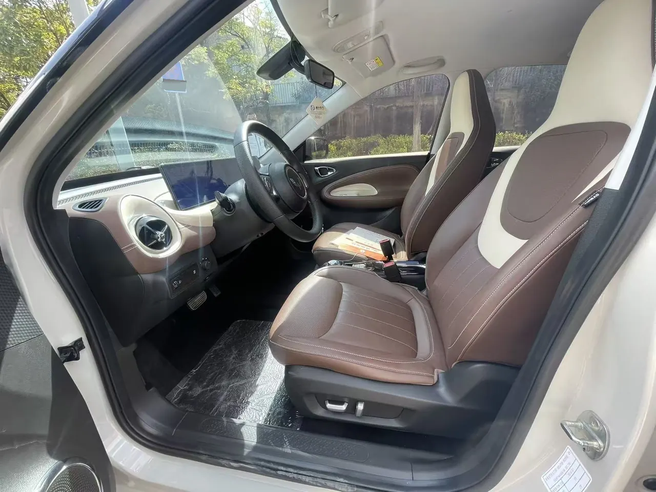 WuLing 2023 Plantronics 410km LingBox Exclusive Automatic Transmission 4