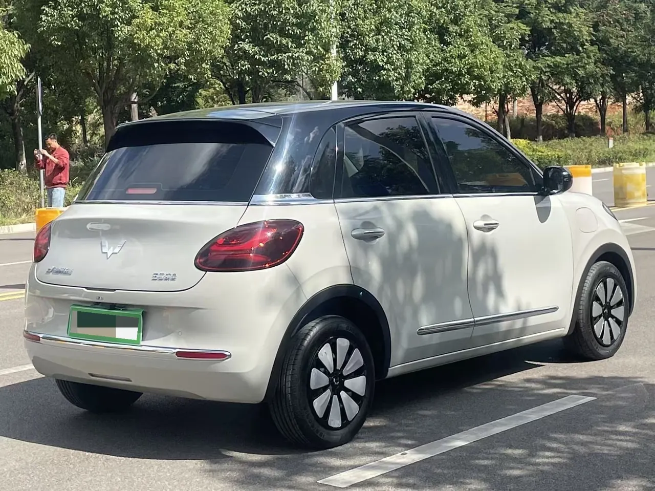 WuLing 2023 Plantronics 410km LingBox Exclusive Automatic Transmission 9