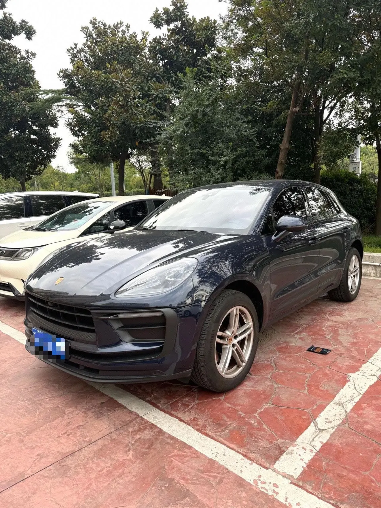 Porsche Macan (Imported) 2022 Macan 2.0T Automatic Gear - View 1