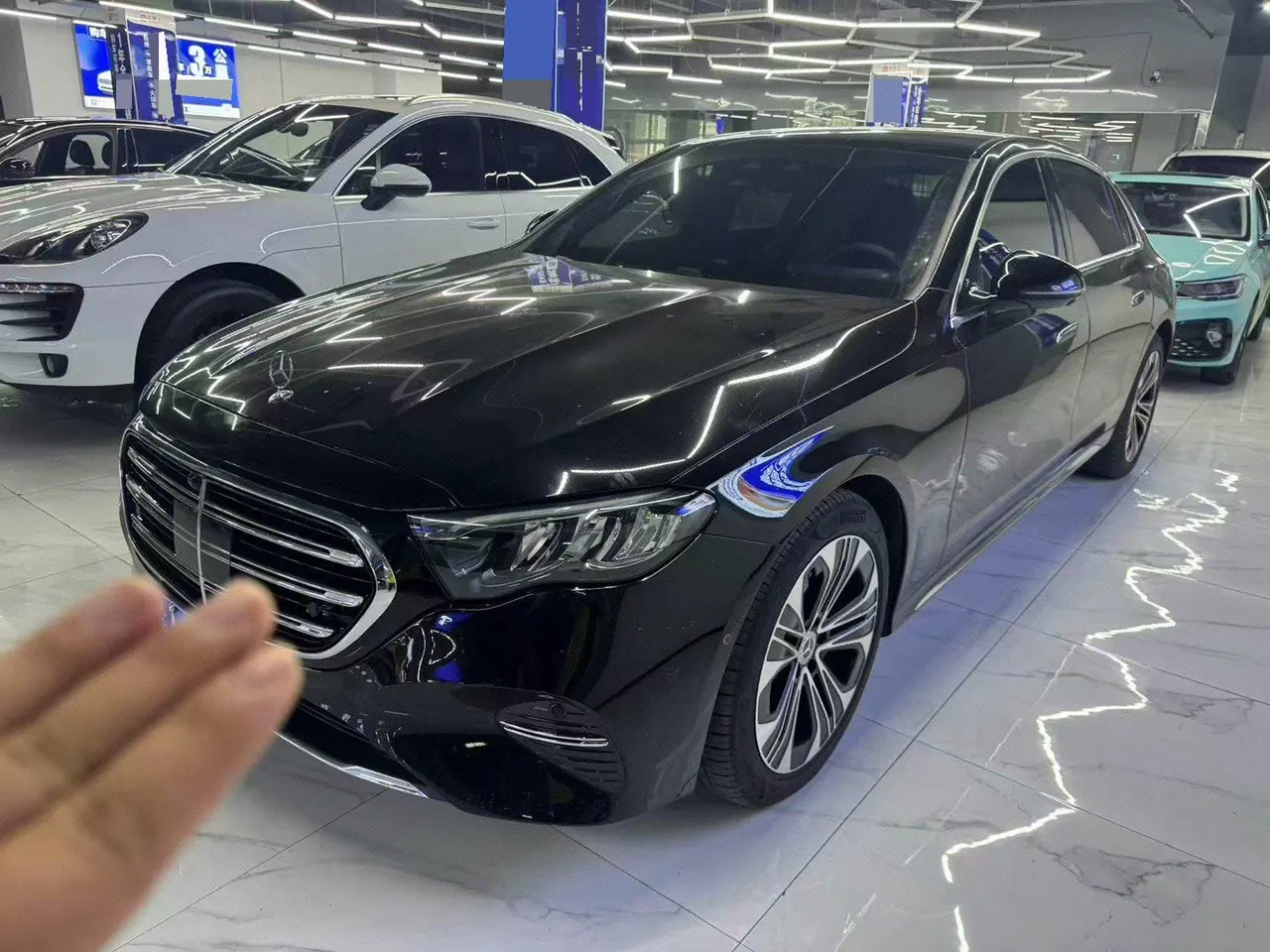 Открыть галерею: Mercedes Benz E Class 2026 E 300 L 48V 2.0T Luxury (Modified) Automatic Gear