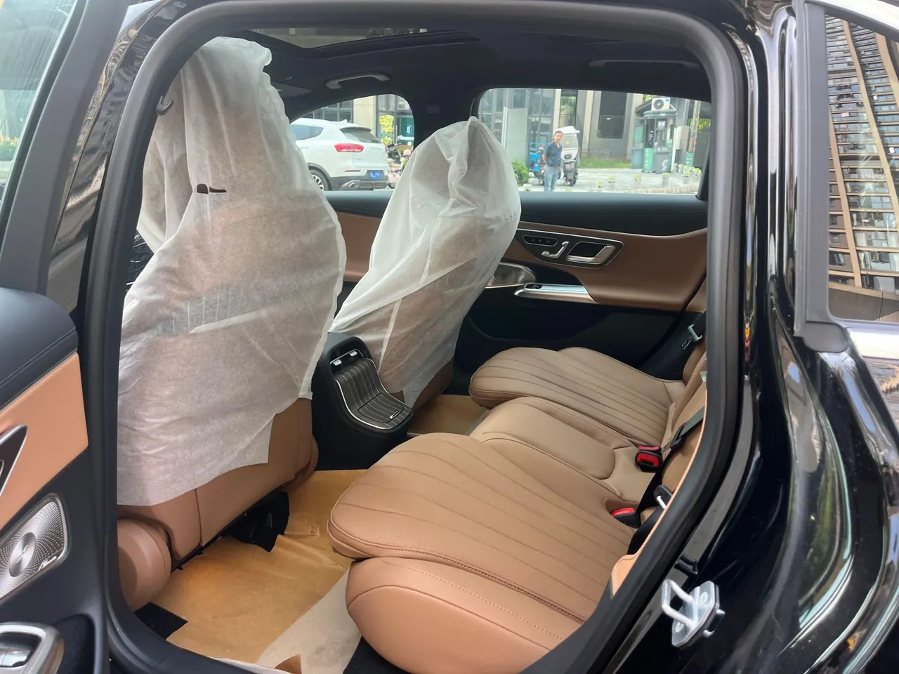 Mercedes Benz E Class 2026 E 300 L 48V 2.0T Luxury (Modified) Automatic Gear 4