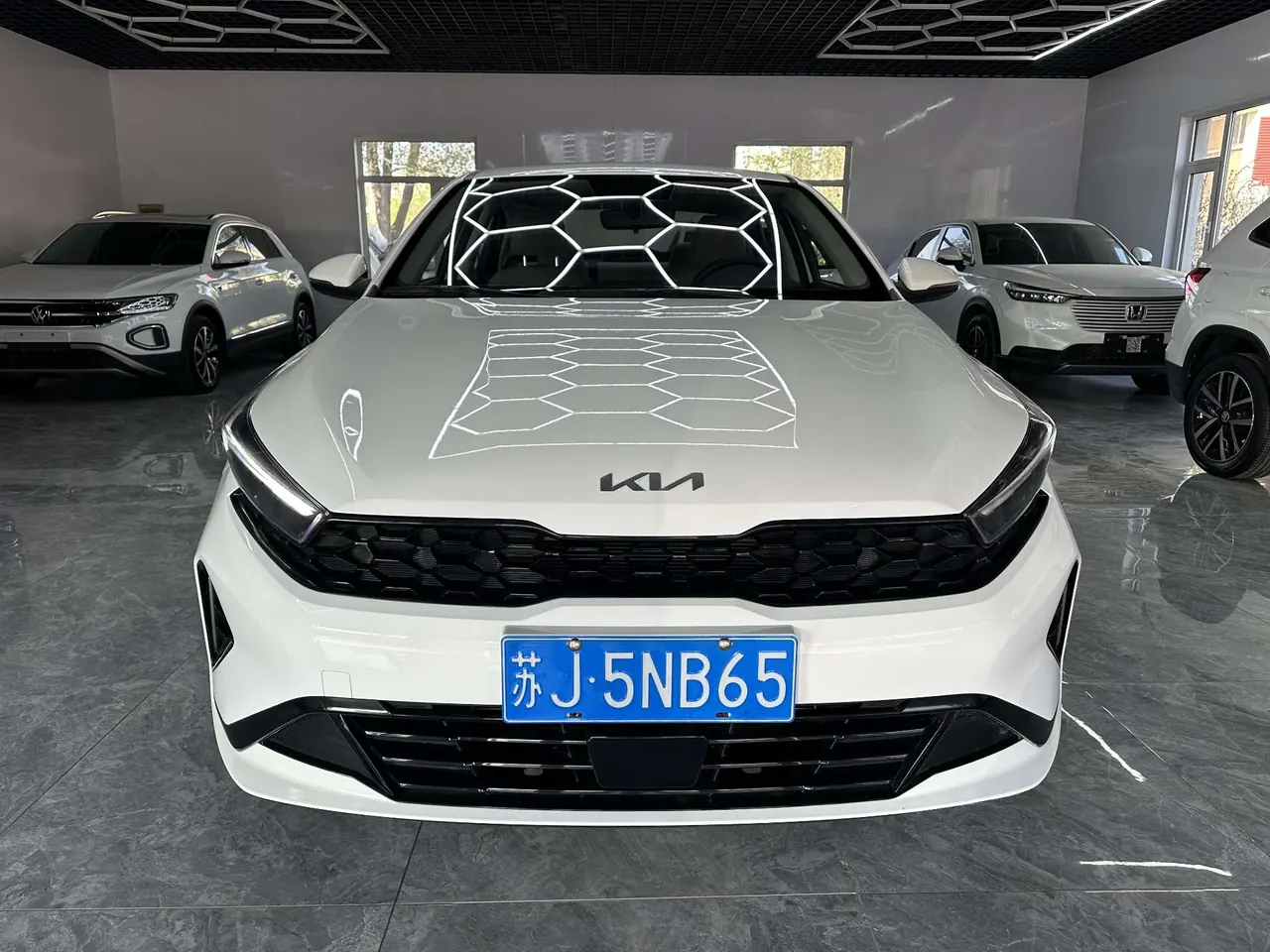 Kia 2023 K3 1.5 Stepless Deluxe Edition Automatic Gear 2
