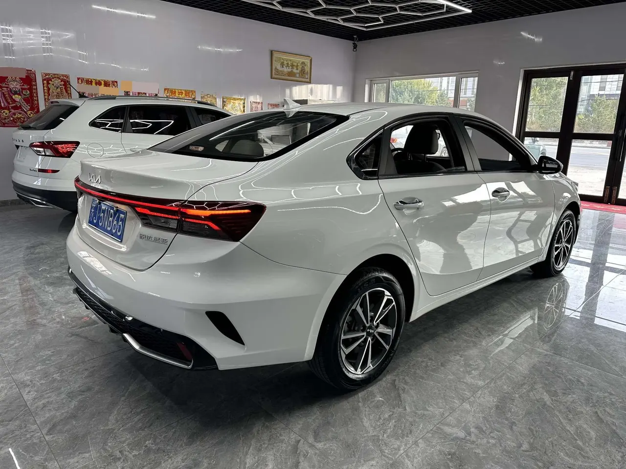 Kia 2023 K3 1.5 Stepless Deluxe Edition Automatic Gear 5