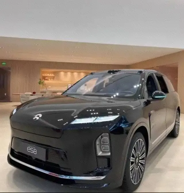 NIO 2026 ES8 6-seat executive deluxe automatic gear - View 1