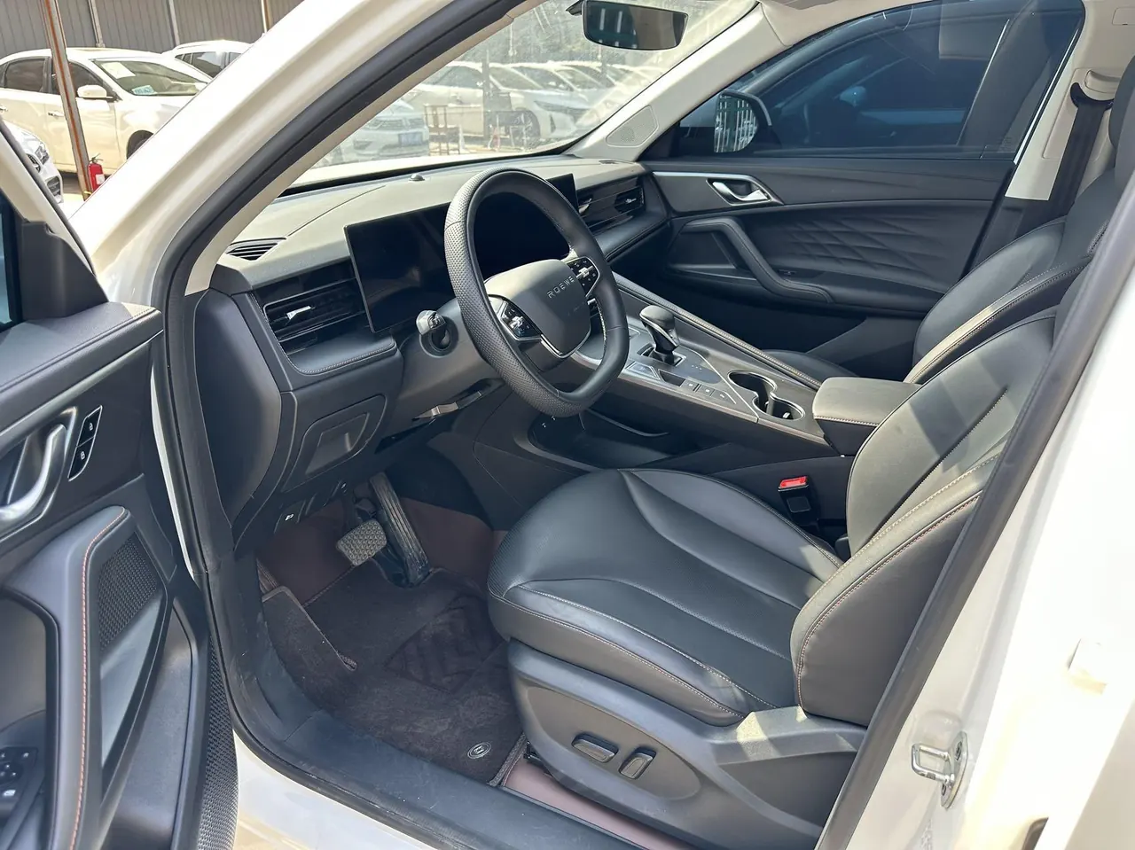 Roewe 2024 D5X DMH 1.5T 135 Smooth Edition Automatic Gear 5