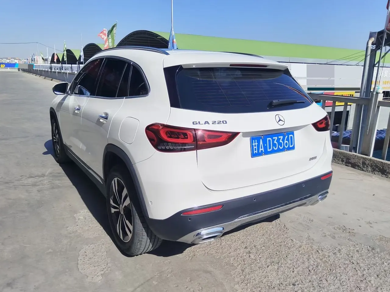 Mercedes Benz 2023 GLA 220 2.0T automatic gear 7