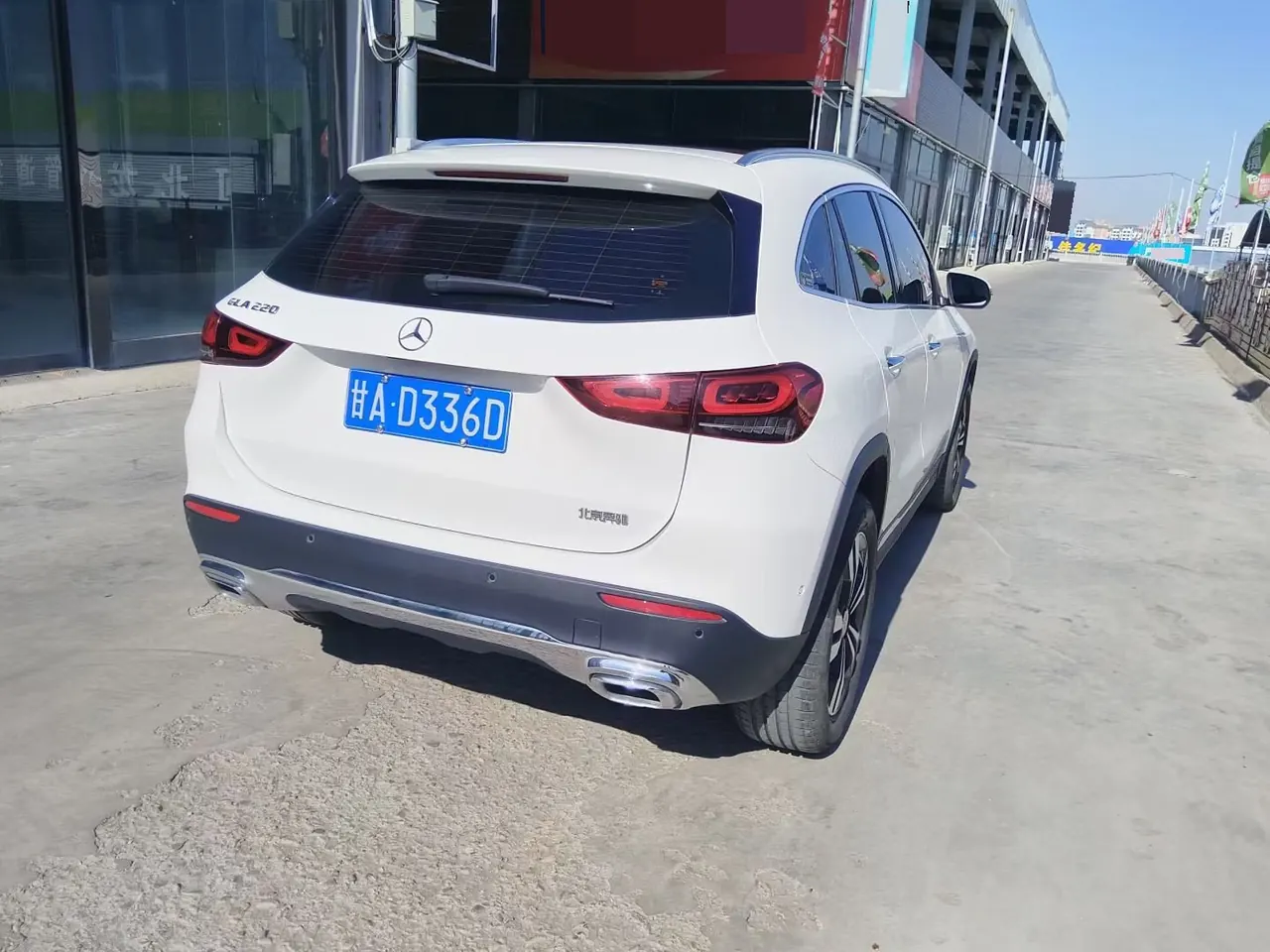 Mercedes Benz 2023 GLA 220 2.0T automatic gear 9