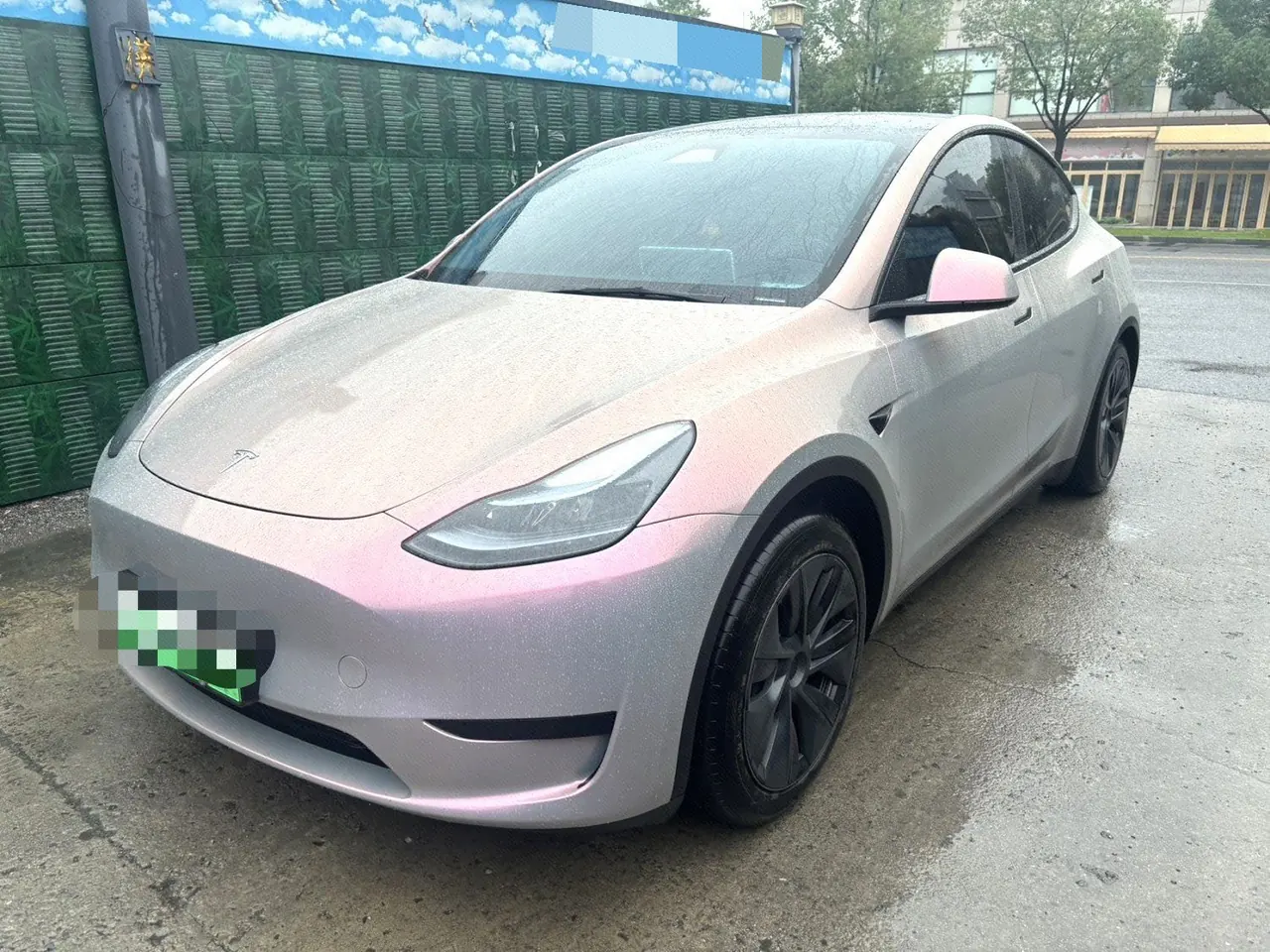 Open image lightbox: Tesla 2024 Model Y rear-wheel drive version automatic transmission