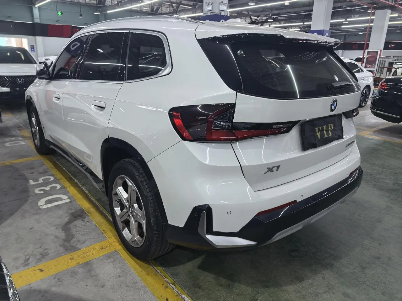 BMW 2023 X1 sDrive20Li 1.5T X Design Package Automatic Transmission 9