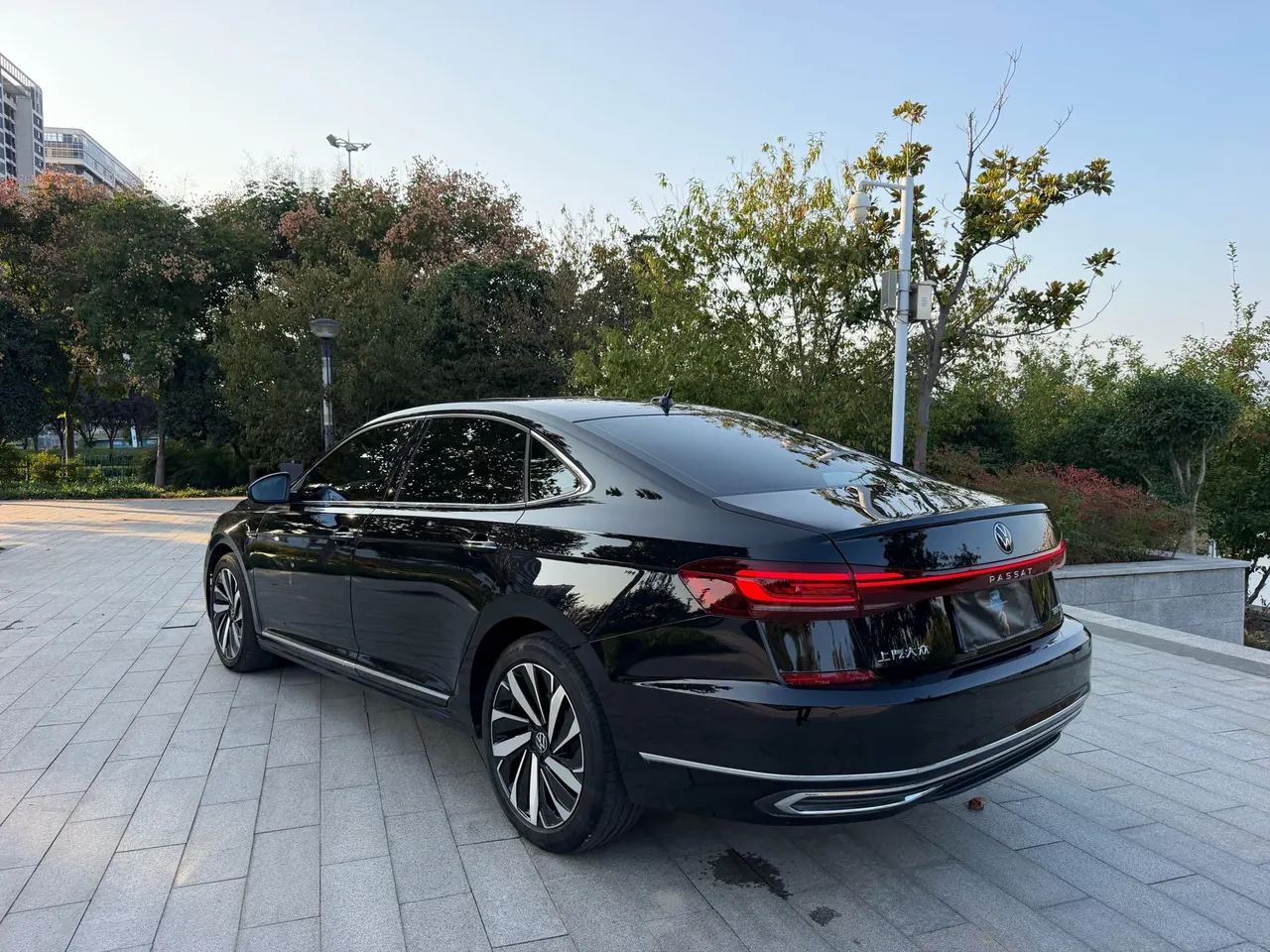 Volkswagen 2025 Passat 2.0TSI 380TSI Subut Long Yao Edition Automatic Gear 4