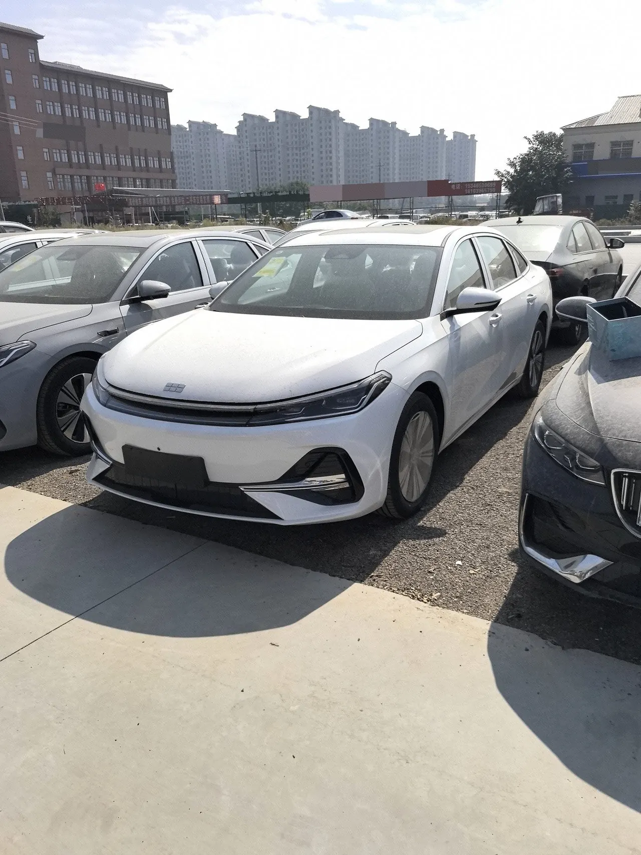 Geely Galaxy 2025 A7 EM-i 1.5 150km Premium Edition Automatic Gear - View 1
