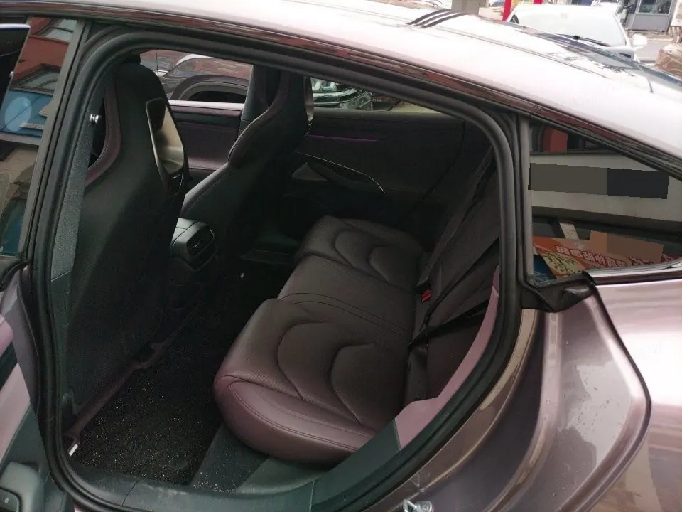MI 2024 SU 7 700km Rear Drive Standard Founding Edition Automatic Gear 4