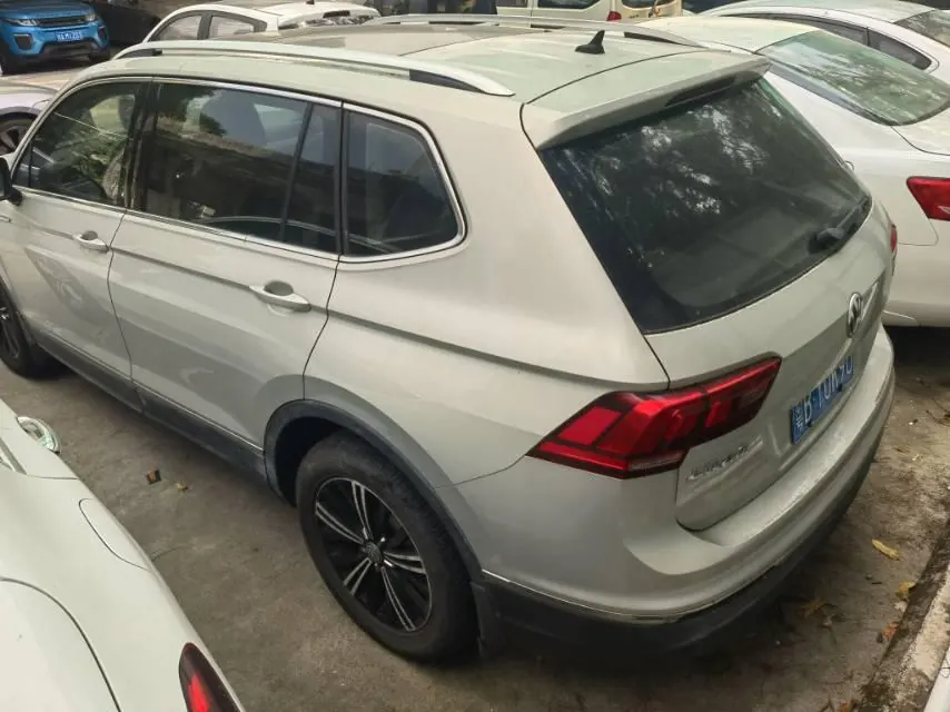 Volkswagen 2020 Tiguan L 2.0TSI 330TSI Two-Drive Panoramic Comfort Edition Automatic Gear 4