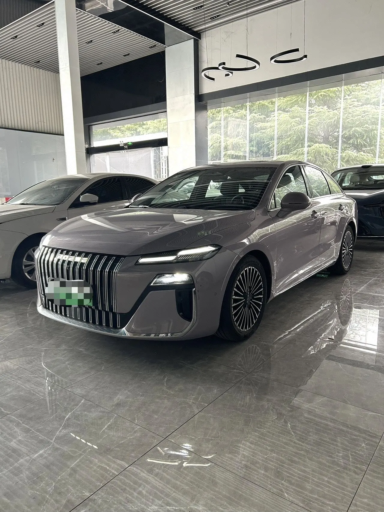 Roewe 2025 M7 DMH 1.5 160km Pleasant Edition Automatic Gear - View 1