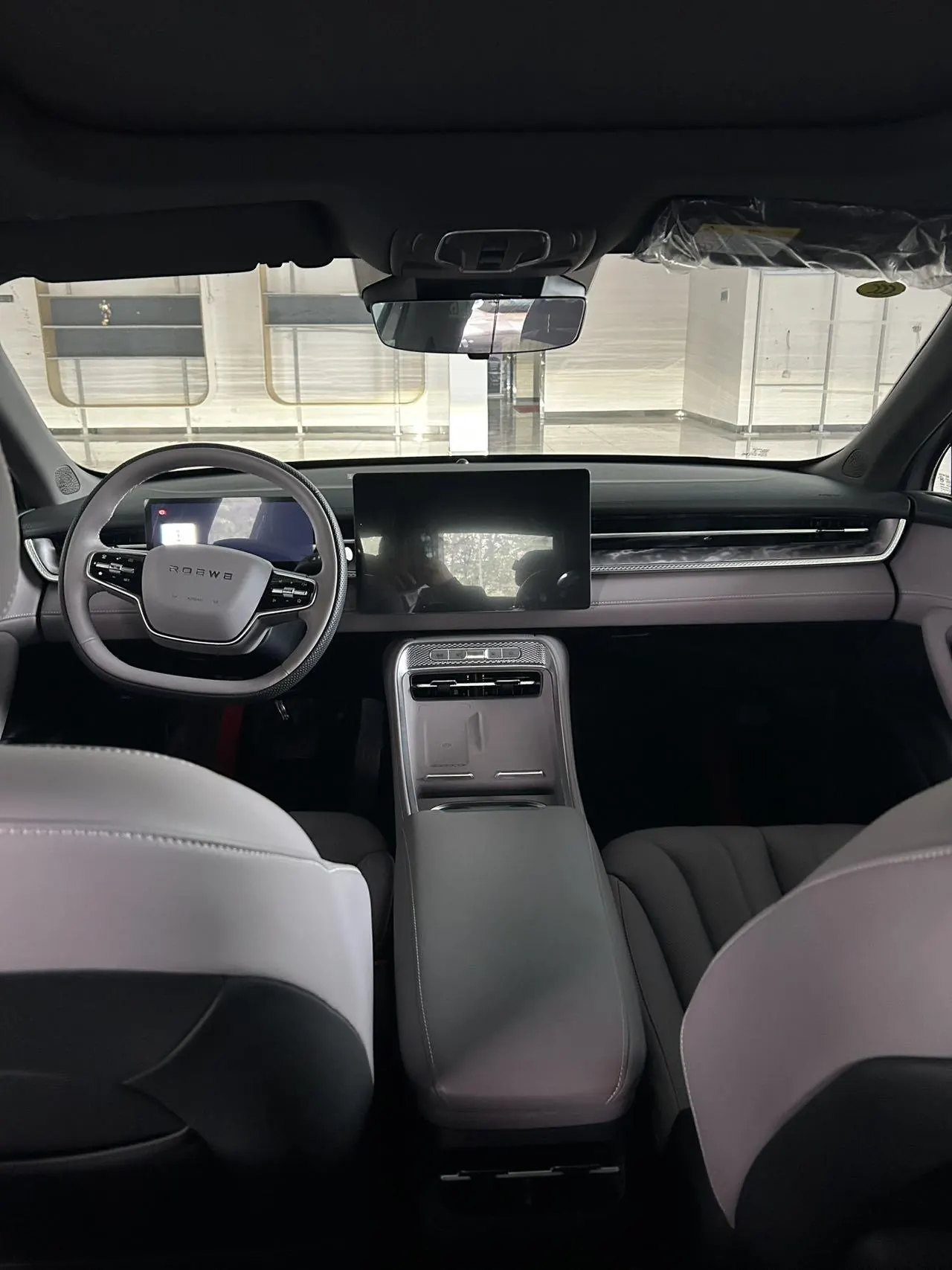 Roewe 2025 M7 DMH 1.5 160km Pleasant Edition Automatic Gear 5
