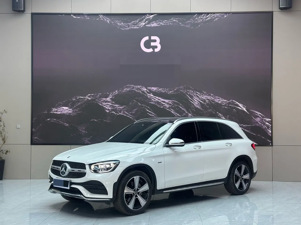 Open image lightbox: Mercedes Benz 2022 GLC 300 L 4MATIC 2.0T Dynamic Zhen Tibetan Edition Automatic Gear