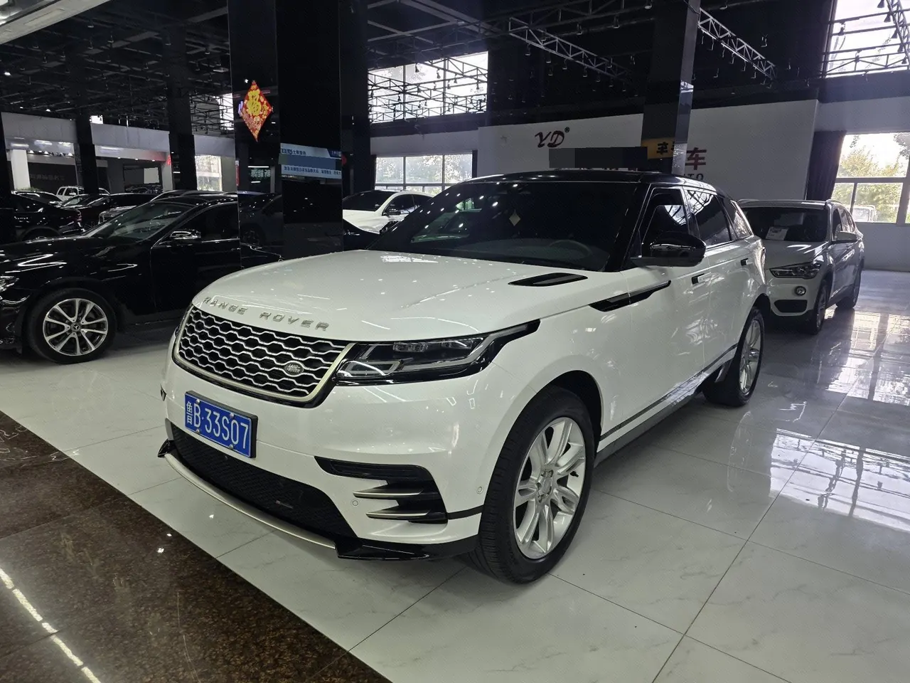 Land Rover Range Rover Star Vein (Imported) 2022 Range Rover Star Vein 2.0T 250PS Gold Collector's Edition Automatic Gear - View 1