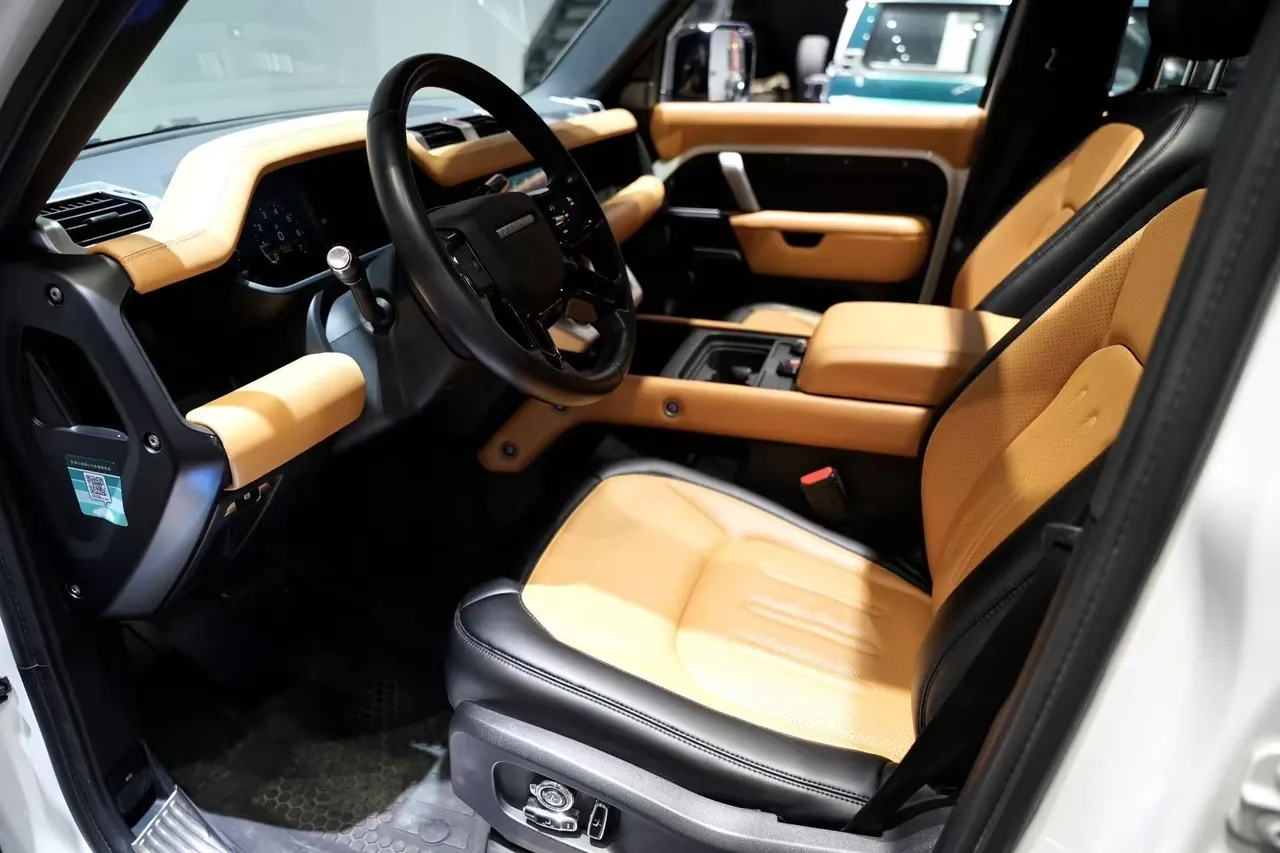 Land Rover Guard (Imported) 2020 Guard 110 3.0T P400 SE Automatic Gear 6