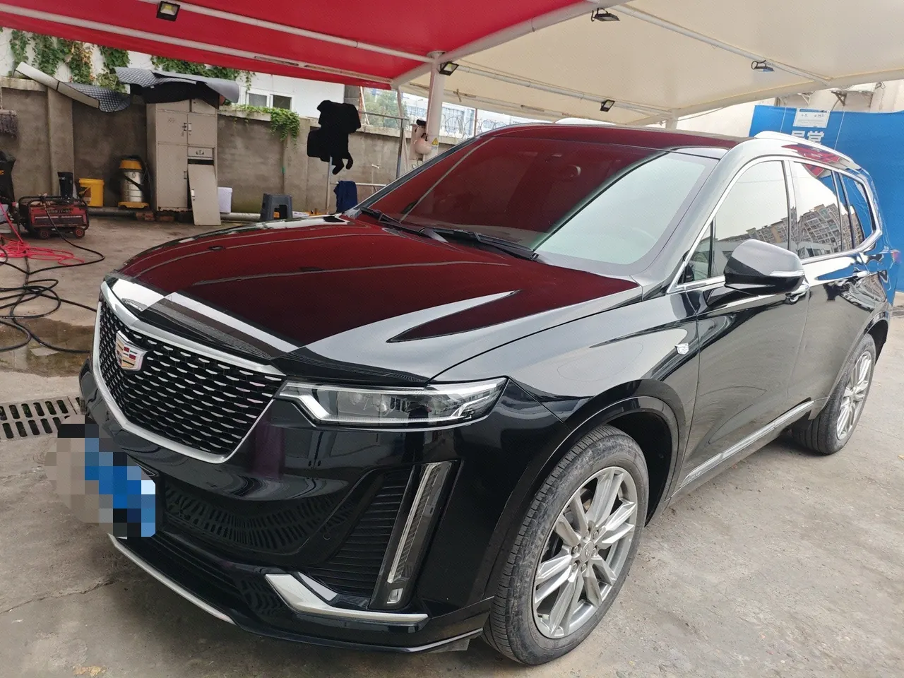 Cadillac 2022 XT6 48V 2.0T 6-seat two-wheel drive luxury automatic gear - View 1