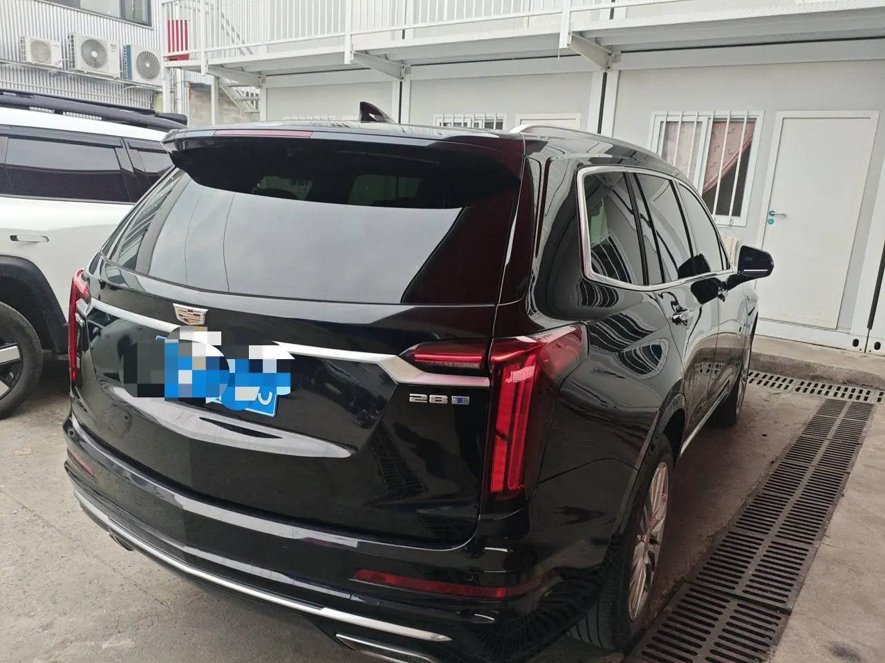 Cadillac 2022 XT6 48V 2.0T 6-seat two-wheel drive luxury automatic gear 3