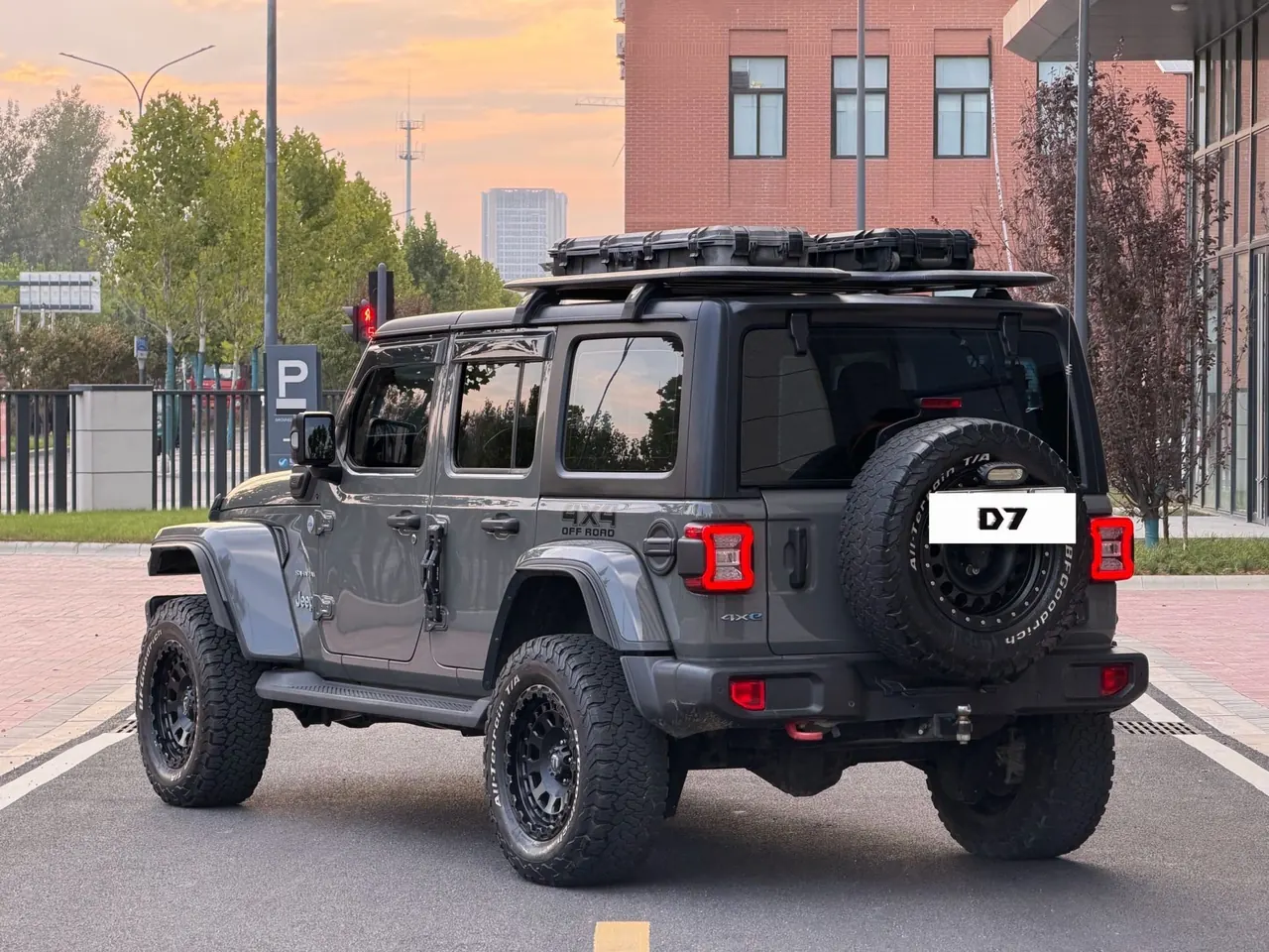 Jeep herdsman New Energy (Imported) 2021 herdsman 4xe 2.0T Sahara Automatic 7