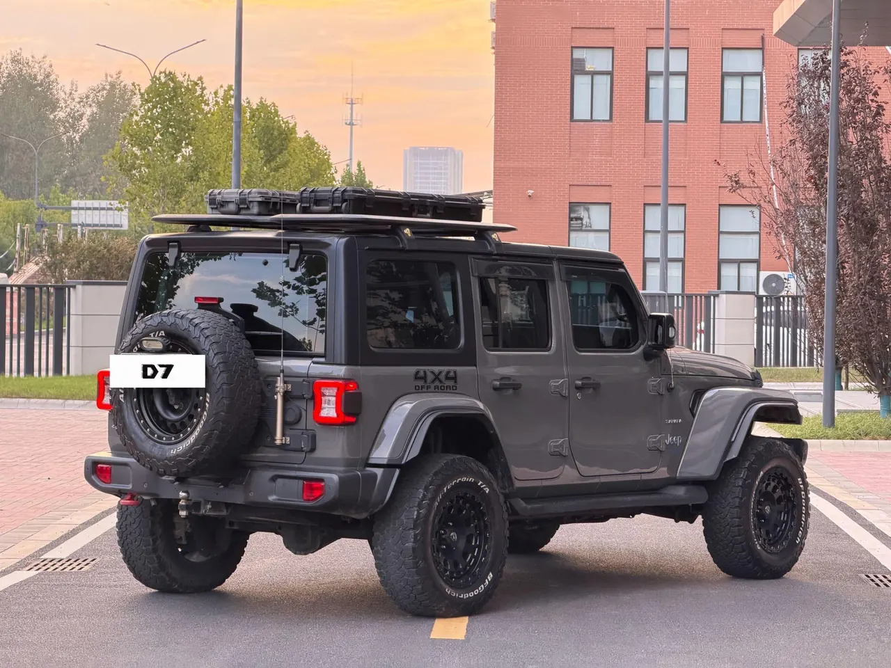 Jeep herdsman New Energy (Imported) 2021 herdsman 4xe 2.0T Sahara Automatic 9