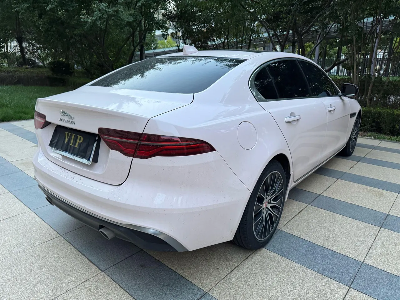 Jaguar 2020 XEL 2.0T 200PS S Enterprising and Elegant Automatic Gear 3